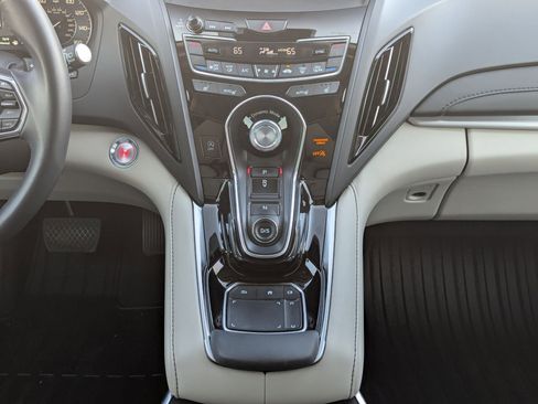 Certified 2025 Acura RDX SH-AWD w/ Technology Package image 18