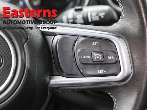 Used 2023 Jeep Wrangler Unlimited Sahara image 16