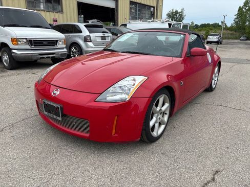 Used 2004 Nissan 350Z Touring image 1