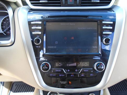 Used 2015 Nissan Murano Platinum w/ Platinum Technology Package FWD image 14