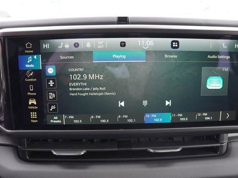 Certified 2025 Jeep Wrangler Unlimited Sahara w/ Safety Group image 22