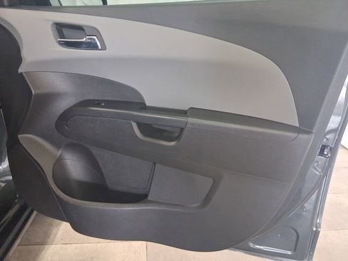 Used 2020 Chevrolet Sonic LT FWD image 19