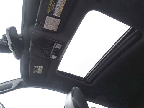 Used 2019 Toyota Tacoma TRD Off-Road w/ TRD Premium Off Road Package image 32