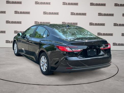 Used 2025 Toyota Camry LE w/ Convenience Package FWD image 3
