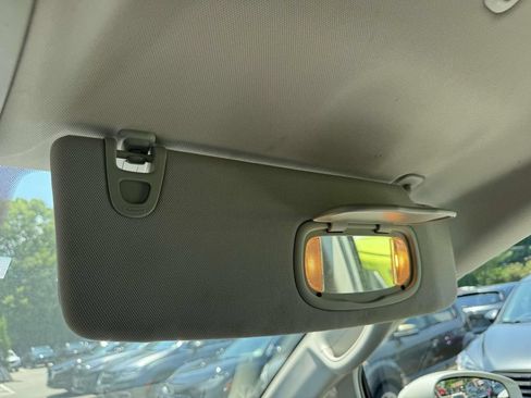 Used 2021 Chrysler Pacifica Touring-L FWD image 35