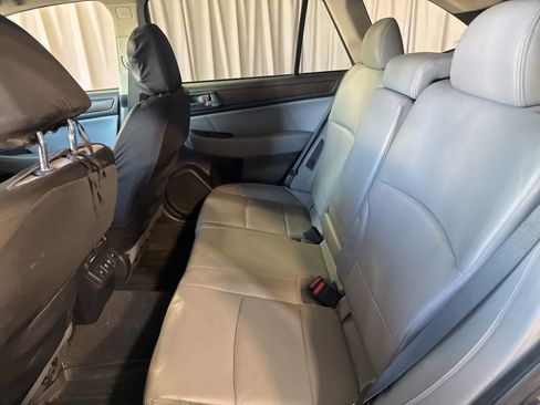 Used 2019 Subaru Outback 2.5i Limited image 17