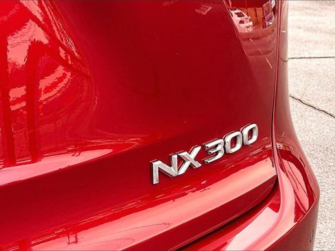 Used 2018 Lexus NX 300 AWD w/ Premium Package image 8