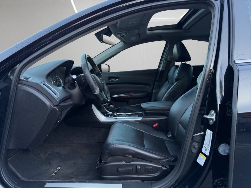 Used 2015 Acura TLX w/ Technology Package FWD image 9