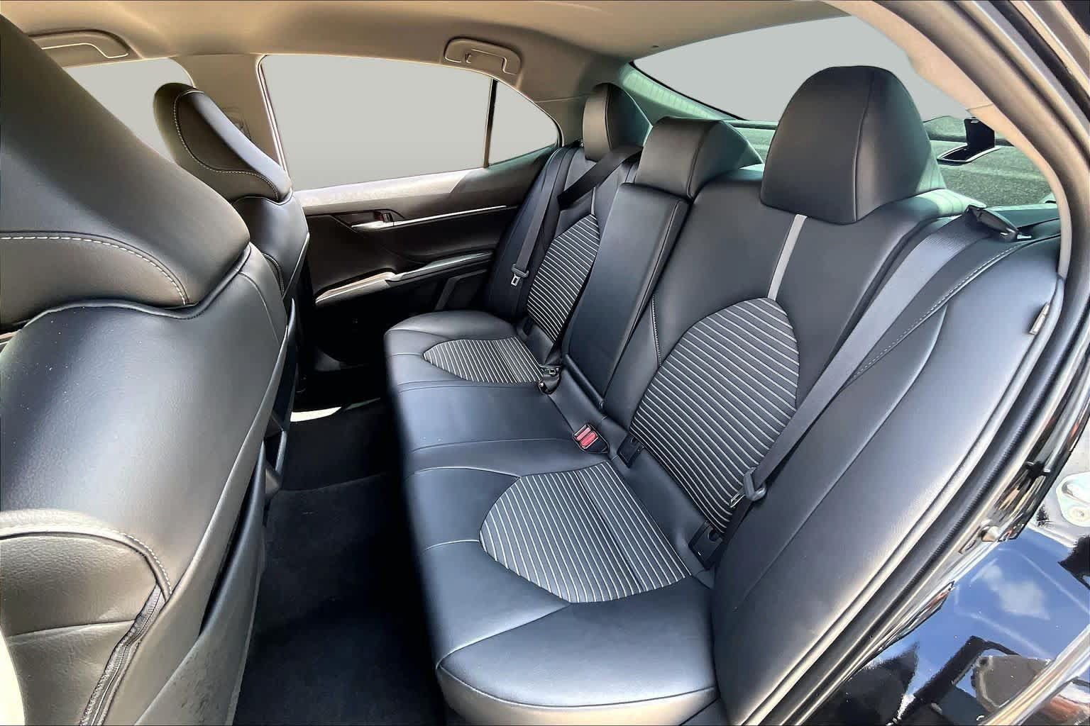 Used 2023 Toyota Camry SE FWD image 19