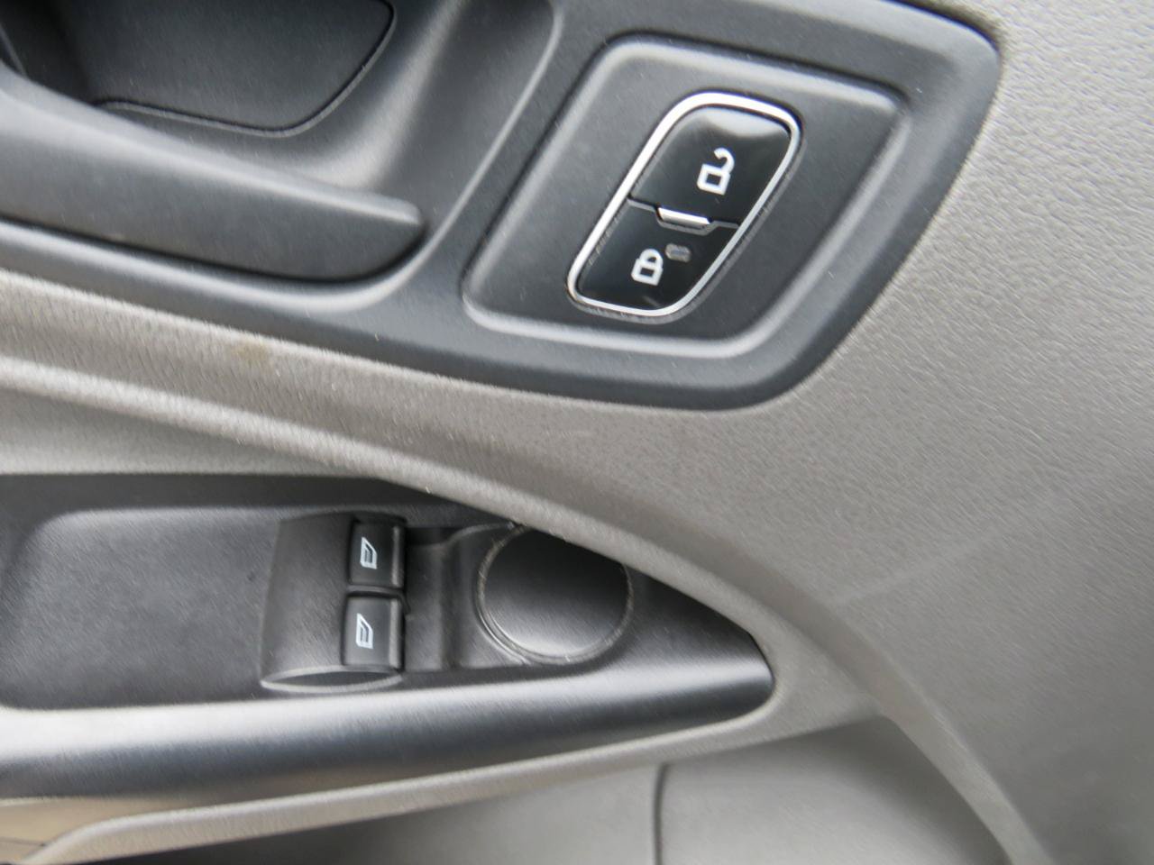 Used 2020 Ford Transit Connect XL FWD image 9