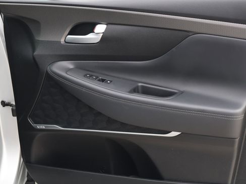 Used 2019 Hyundai Santa Fe Limited image 17