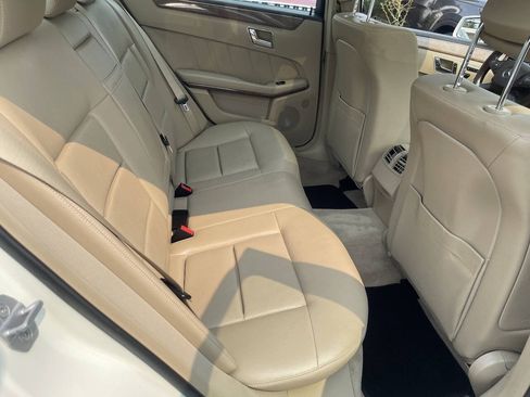 Used 2011 Mercedes-Benz E 350 4MATIC Sedan image 20