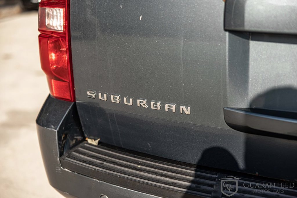 Used 2008 Chevrolet Suburban LT w/ LT Preferred Equipment Group AWD/4WD image 10