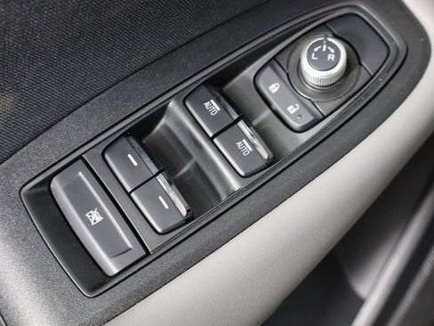 Used 2025 Subaru Outback Premium AWD/4WD image 20