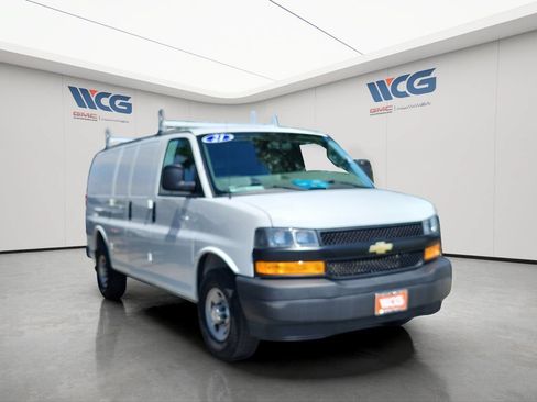 Used 2021 Chevrolet Express 2500 w/ Driver Convenience Package RWD image 7