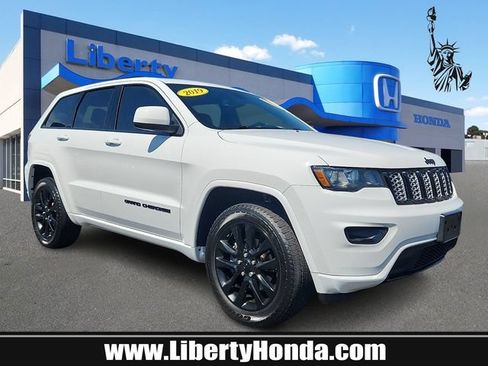 Used 2019 Jeep Grand Cherokee Altitude AWD/4WD image 1