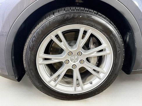 Used 2022 Tesla Model Y Long Range AWD/4WD image 39