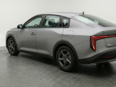 Used 2025 Kia K4 FWD image 6