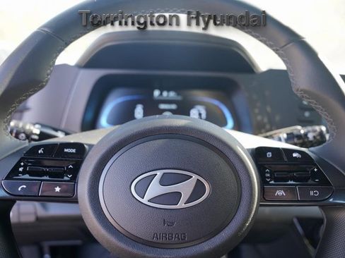 New 2025 Hyundai Elantra Sport image 17