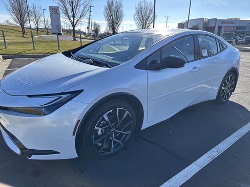 New 2026 Toyota Prius XSE Premium image 5