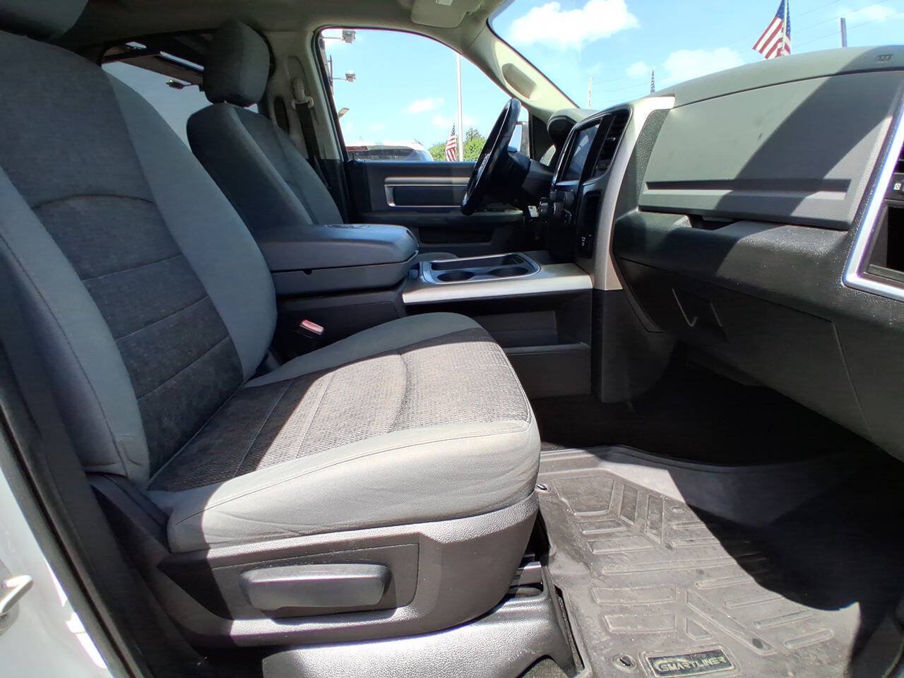 Used 2015 RAM 1500 Big Horn RWD image 21