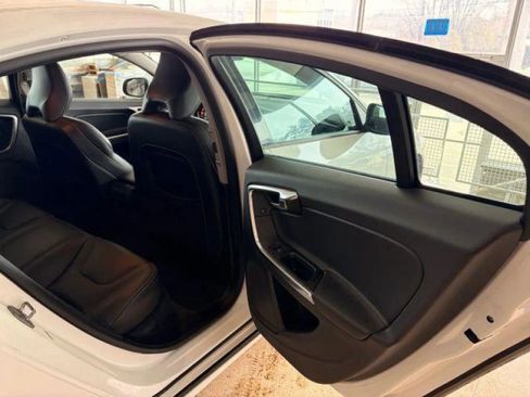 Used 2017 Volvo S60 T5 Dynamic w/ Vision Package AWD/4WD image 18