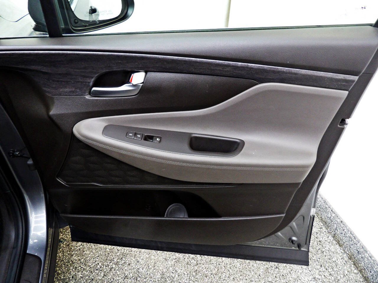 Used 2019 Hyundai Santa Fe SE AWD/4WD image 11