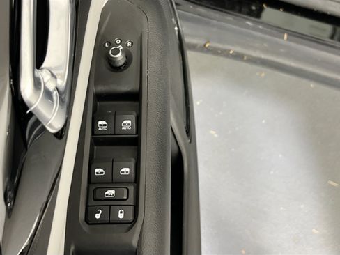 Used 2022 Jeep Compass Limited image 17