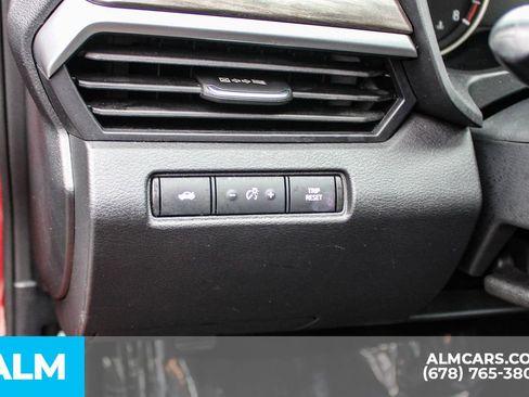 Used 2025 Nissan Altima 2.5 SV FWD image 30
