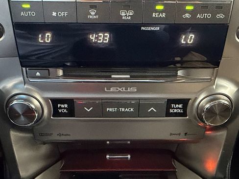 Used 2016 Lexus GX 460 w/ Premium Package AWD/4WD image 28