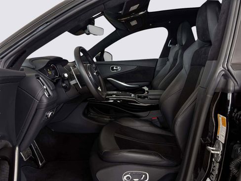Used 2024 Aston Martin DBX image 11