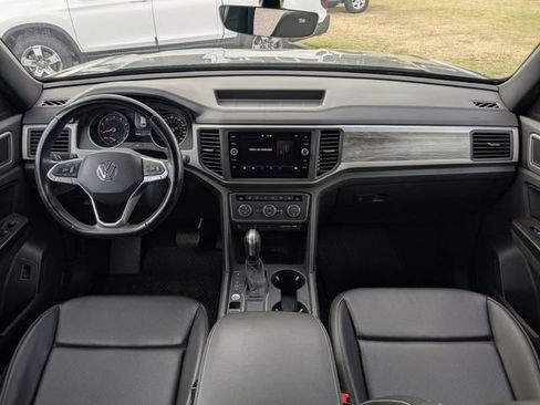 Used 2020 Volkswagen Atlas Cross Sport SE image 15