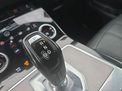 Used 2020 Land Rover Range Rover Evoque SE image 24