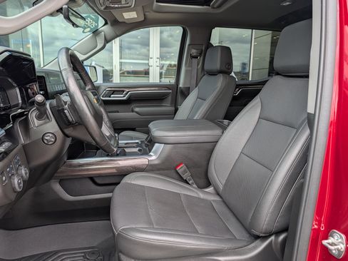 Certified 2025 Chevrolet Silverado 1500 LTZ w/ LTZ Premium Package AWD/4WD image 8