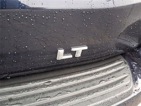 Certified 2023 Chevrolet Suburban LT image 34