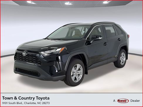 Used 2025 Toyota RAV4 XLE w/ Convenience Package AWD/4WD image 1