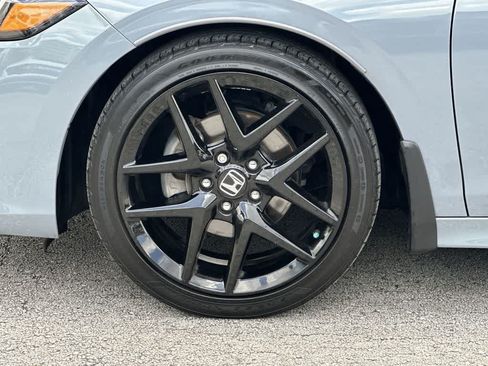 Used 2023 Honda Civic Sport image 11