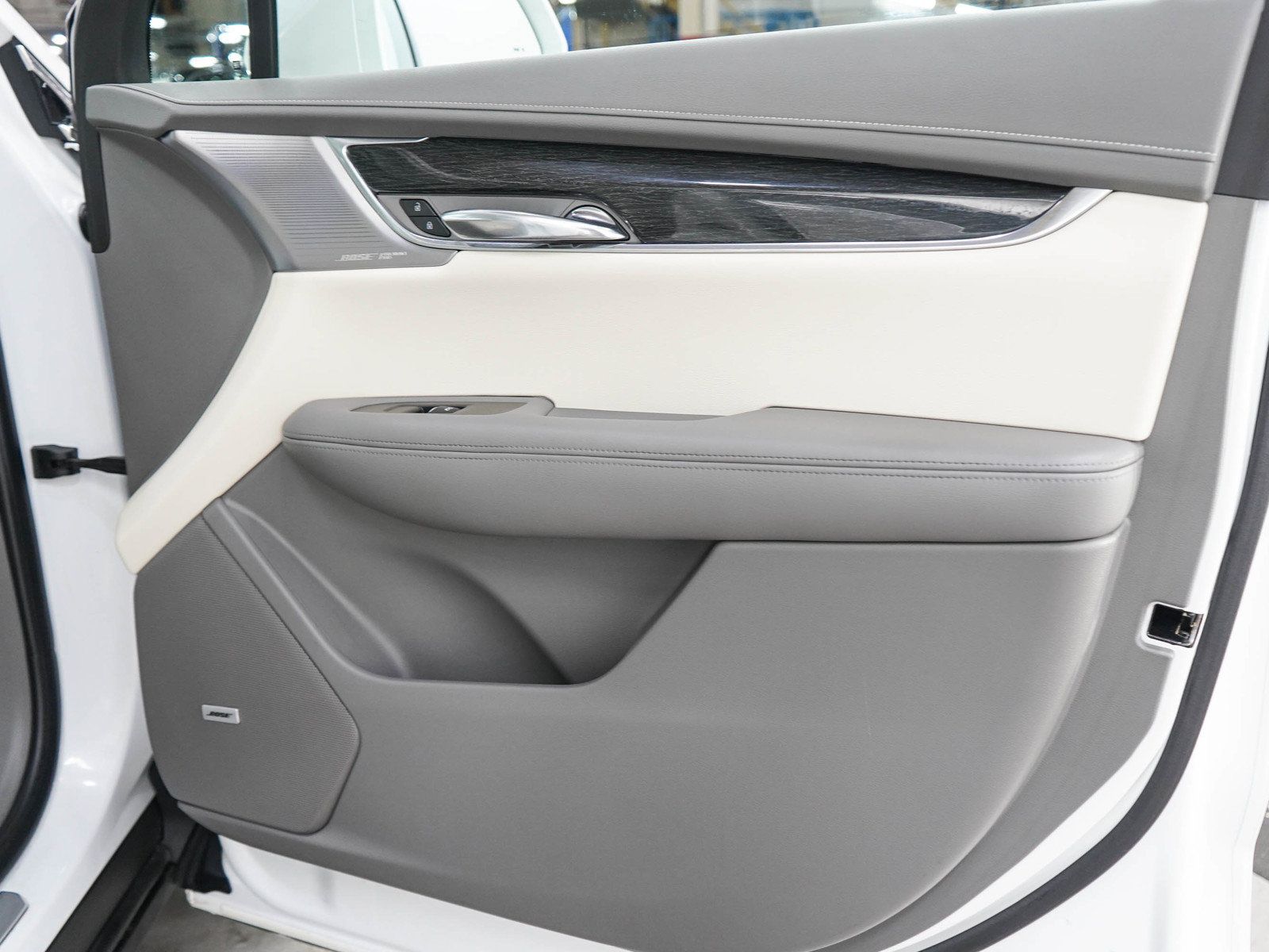 Used 2020 Cadillac XT6 Premium Luxury AWD/4WD image 9