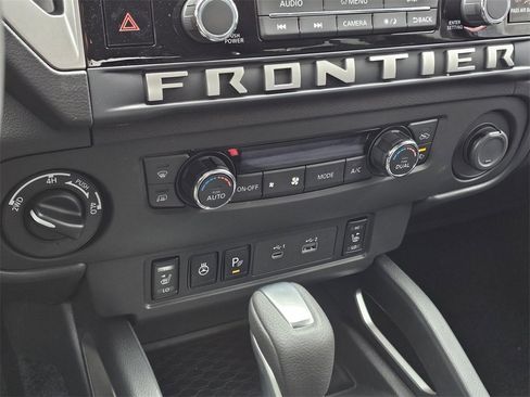 New 2025 Nissan Frontier SV w/ SV Convenience Package image 11
