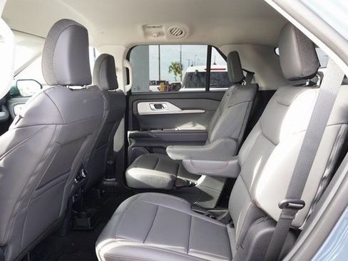 New 2025 Ford Explorer Active w/ Active Comfort Package image 16