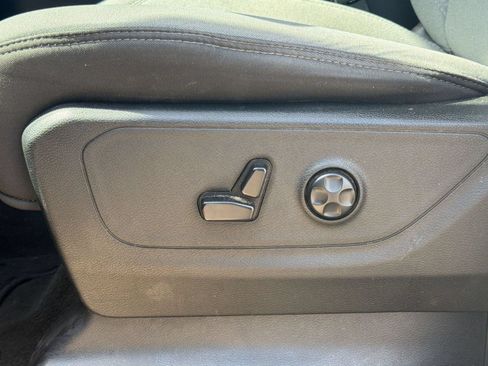 Used 2020 RAM 1500 Big Horn RWD image 15