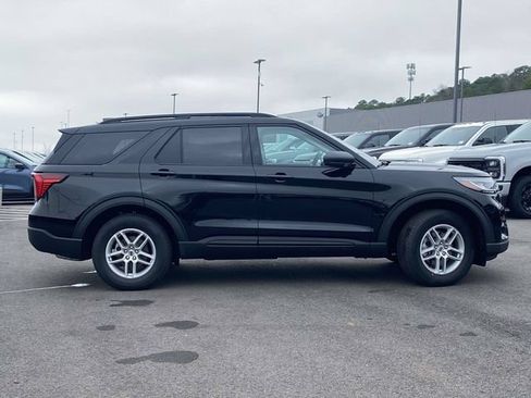 New 2026 Ford Explorer Active w/ Active Comfort Package RWD image 2