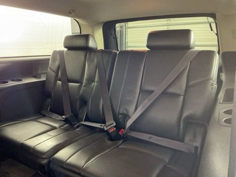 Used 2012 Chevrolet Suburban LTZ AWD/4WD image 27
