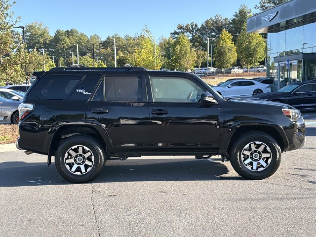 Used 2022 Toyota 4Runner TRD Off-Road AWD/4WD image 9