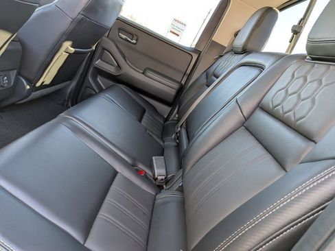 Certified 2024 Nissan Frontier SL w/ Technology Package image 29