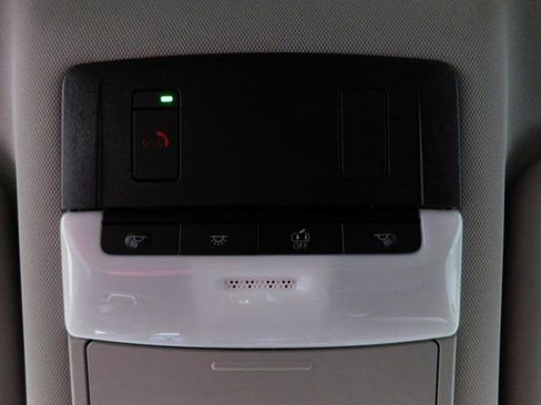 Used 2023 Nissan Rogue SV image 43