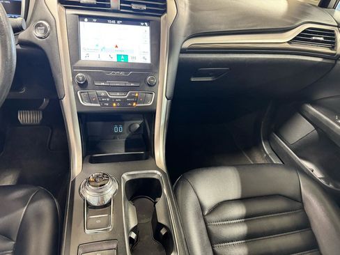 Used 2019 Ford Fusion SEL FWD image 13