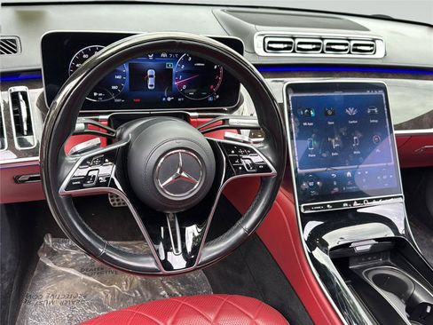 Used 2021 Mercedes-Benz S 580 4MATIC Sedan w/ AMG Line image 16