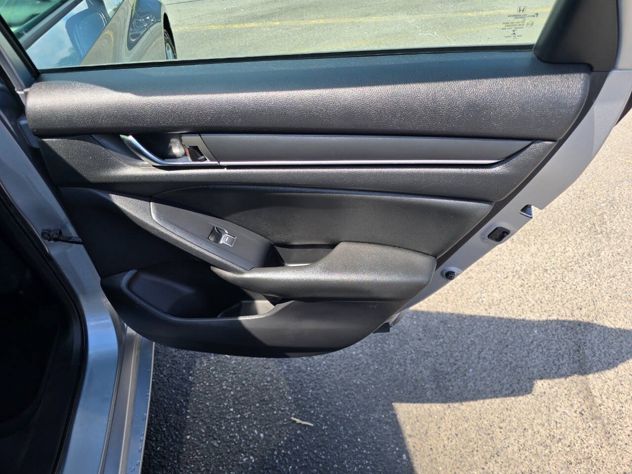 Used 2019 Honda Accord LX image 28