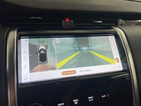 Used 2021 Land Rover Discovery Sport SE image 33